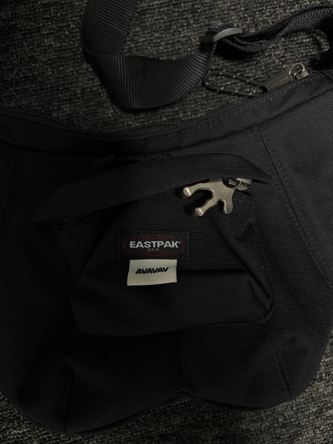 이스트팩 아브아브아브 콜라보 백 상품이미지2