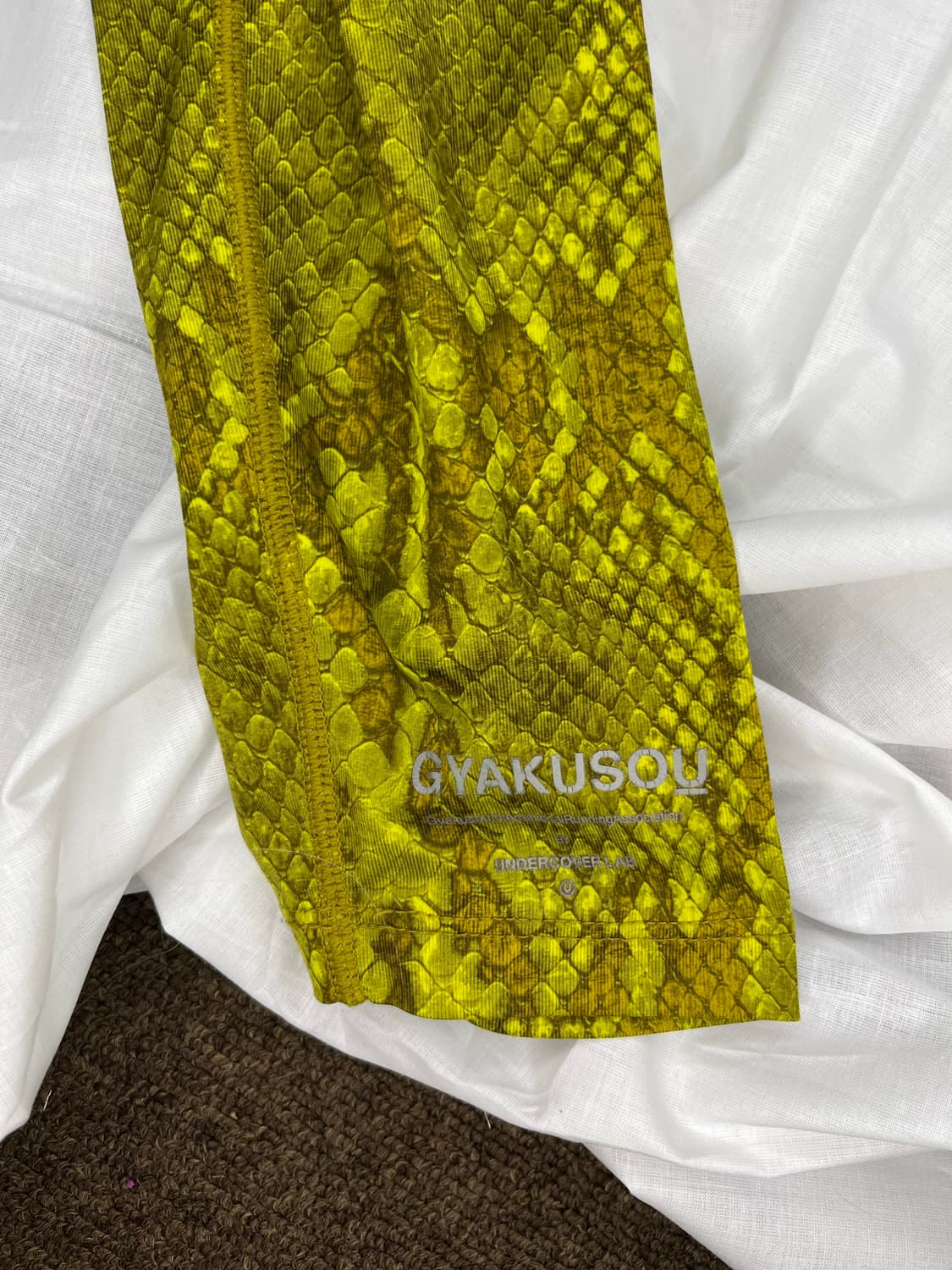 나이키 x 언더커버 갸쿠소우 스네이크 패턴 러닝 셋업 상품이미지7