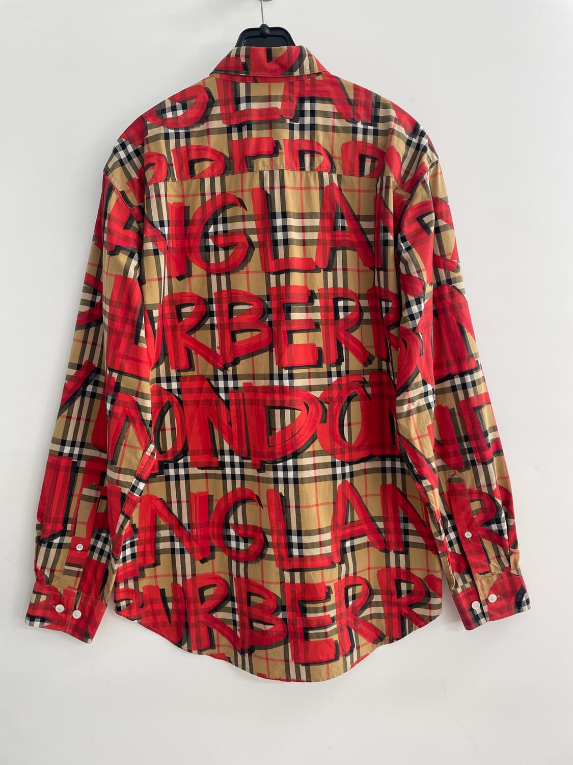 버버리 그래피티 셔츠 상품이미지6