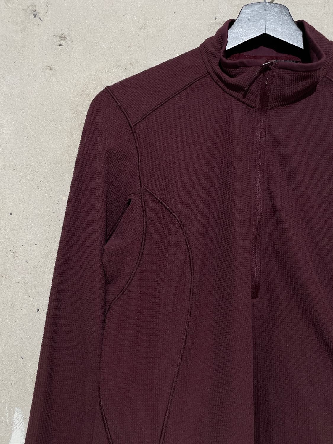 아크테릭스 버건디 델타 LT 집 넥 와플 플리스 상품이미지2