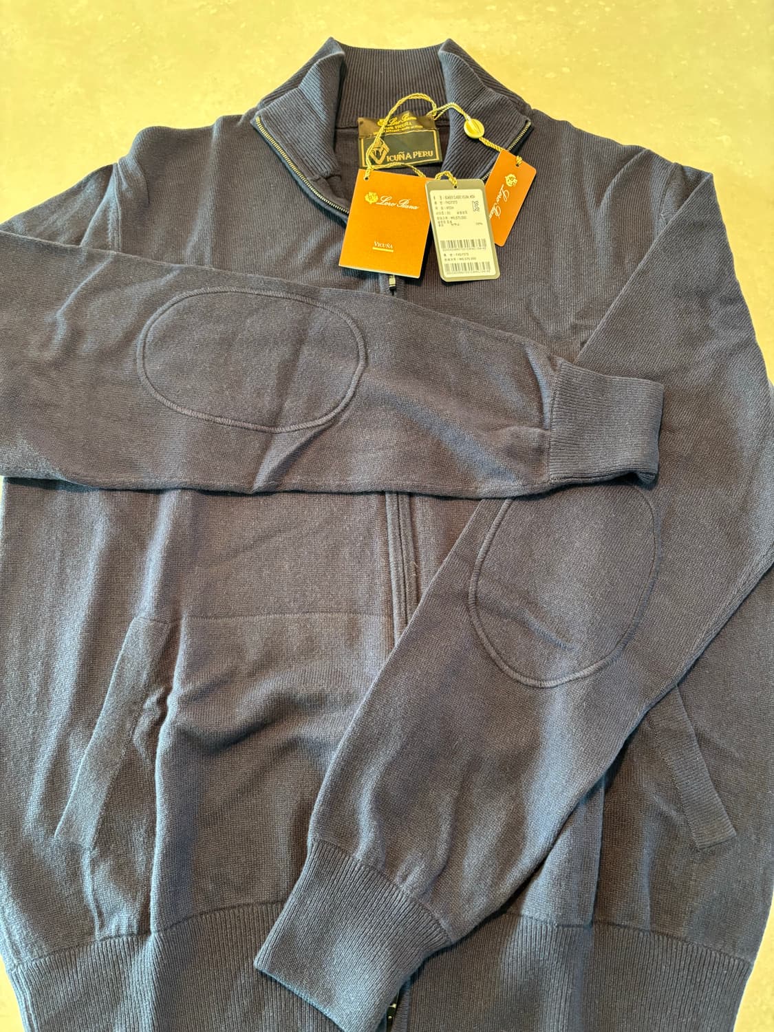 로로피아나 비쿠냐 집업 니트 네이비 (미사용) 상품이미지4