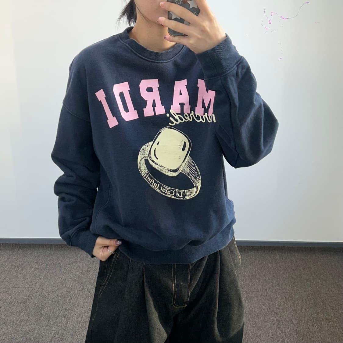 Mardi Mercredi 마르디메크르디 핑크로고 네이비 맨투맨 상품이미지1