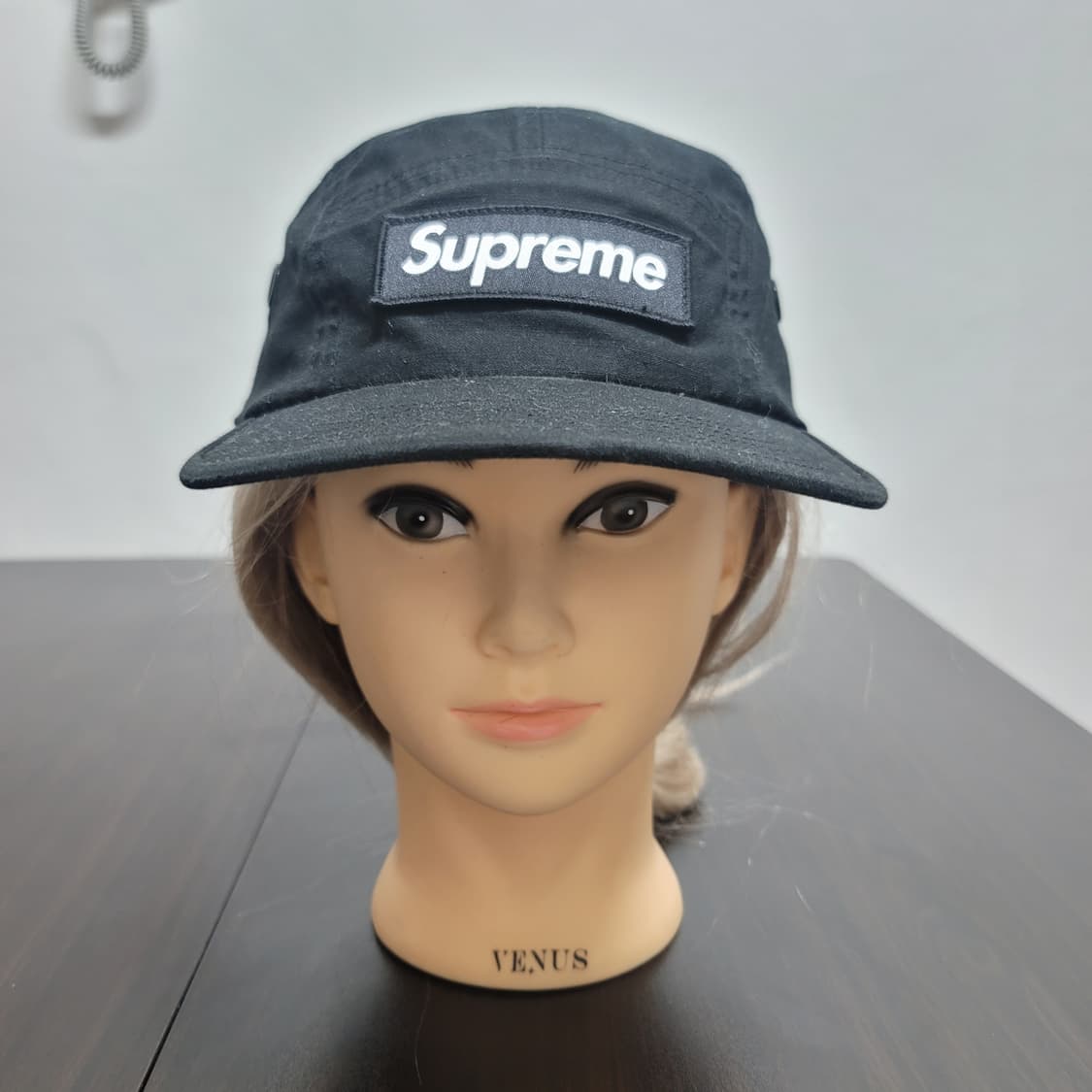 슈프림 검정 캠프캡 상품이미지1