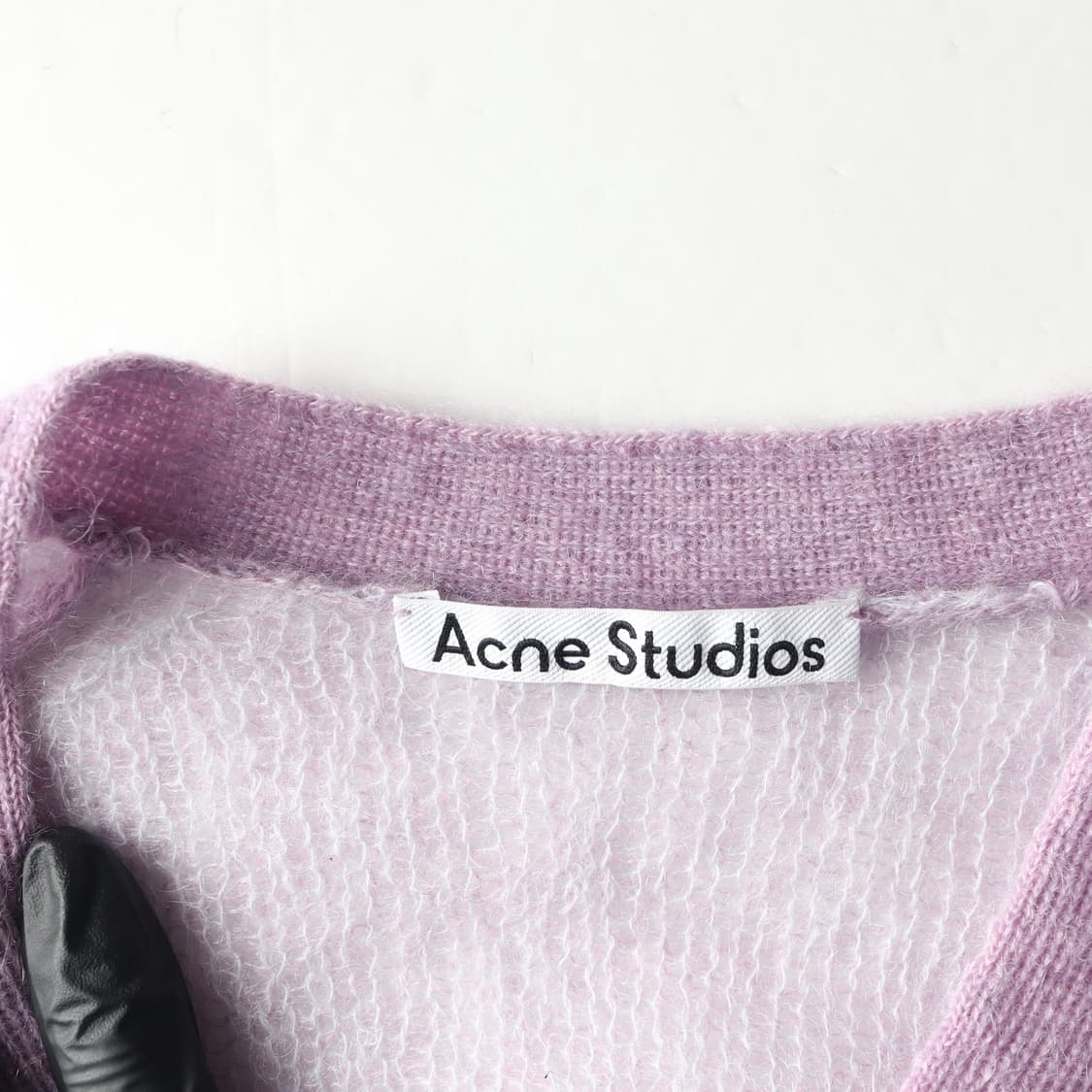 아크네 스튜디오 울모헤어70% 라벤더 브이넥 니트 가디건 XS
 상품이미지6