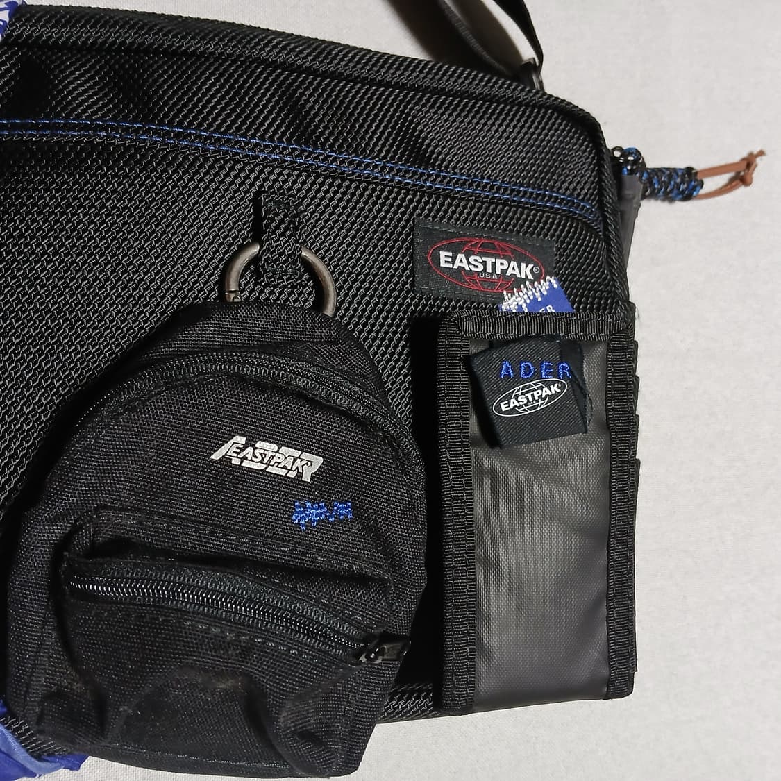 eastpak ader 이스트팩 아더에러 크로스백 상품이미지9