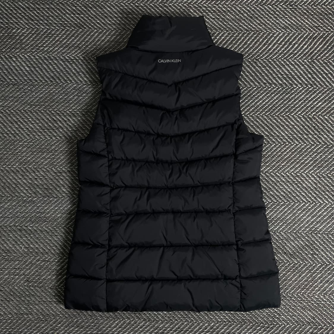 캘빈클라인 미니멀 블랙 경량 패딩 조끼 o 2860 상품이미지3