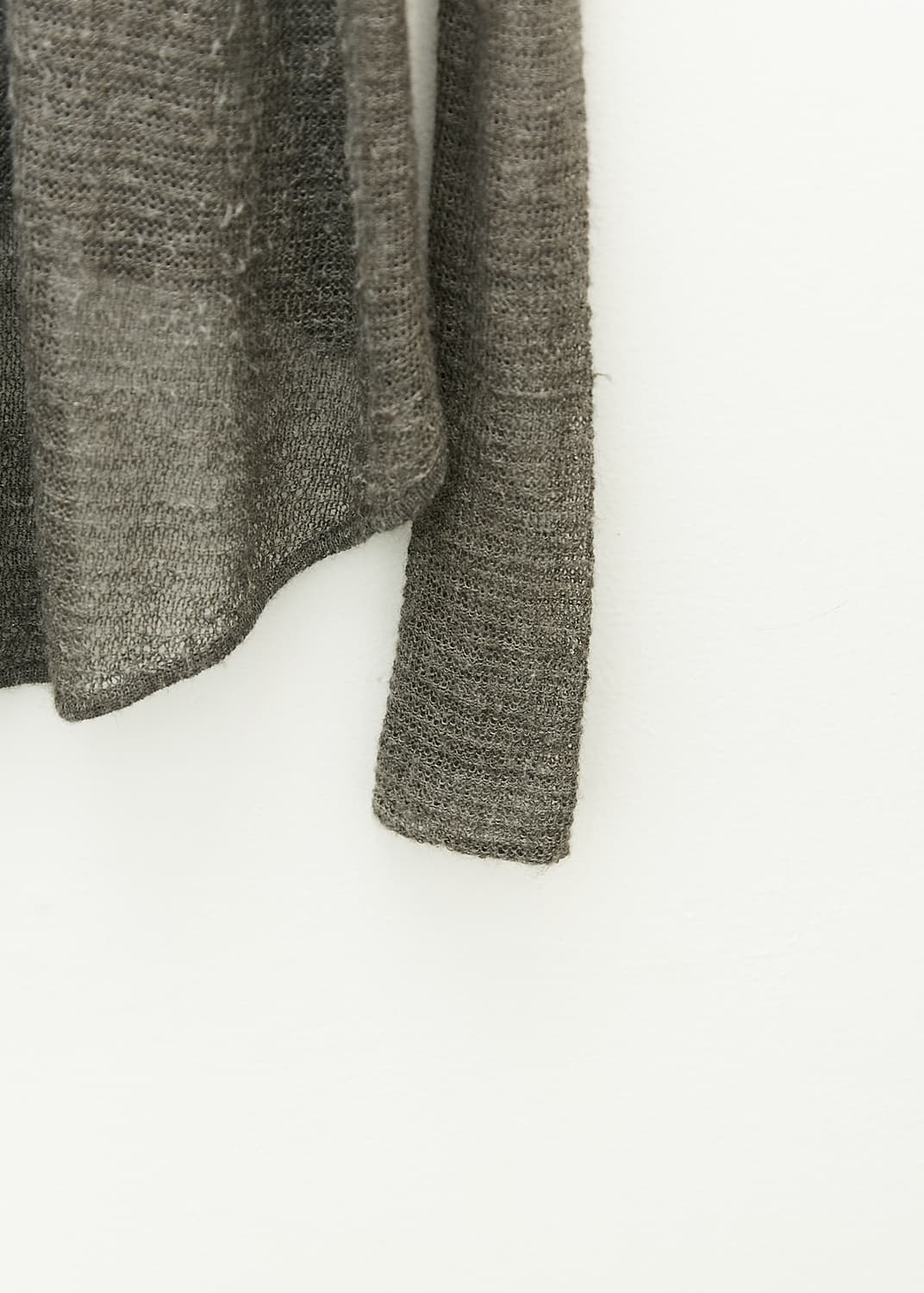 U-neck Sheer Sweater 상품이미지3