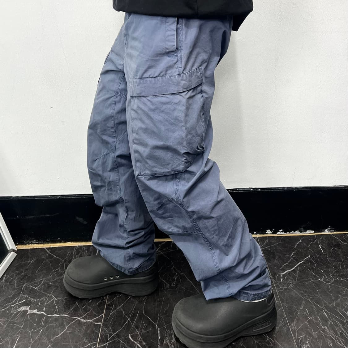 칼하트 WIP 스트레이트 카고 팬츠 상품이미지1