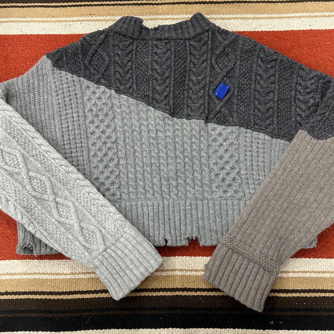 아다에러X자라 디스트로이드 크롭 가디건 상품이미지2