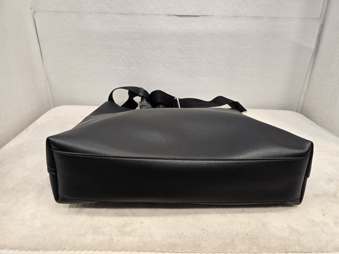 닥스 남성 블랙 가죽 토트 겸 크로스백 상품이미지8