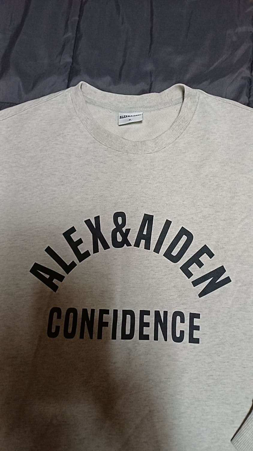 알렉스앤에이든 오버핏맨투맨 105 가슴62 기장70 상품이미지2