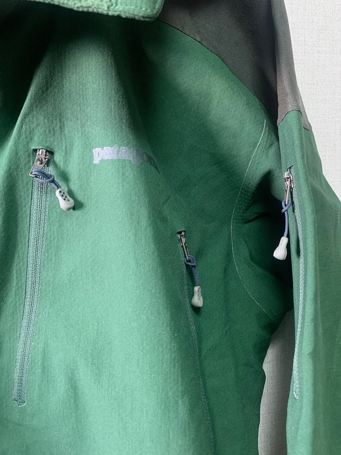 파타고니아 03s 화이트 스모크 자켓 상품이미지3