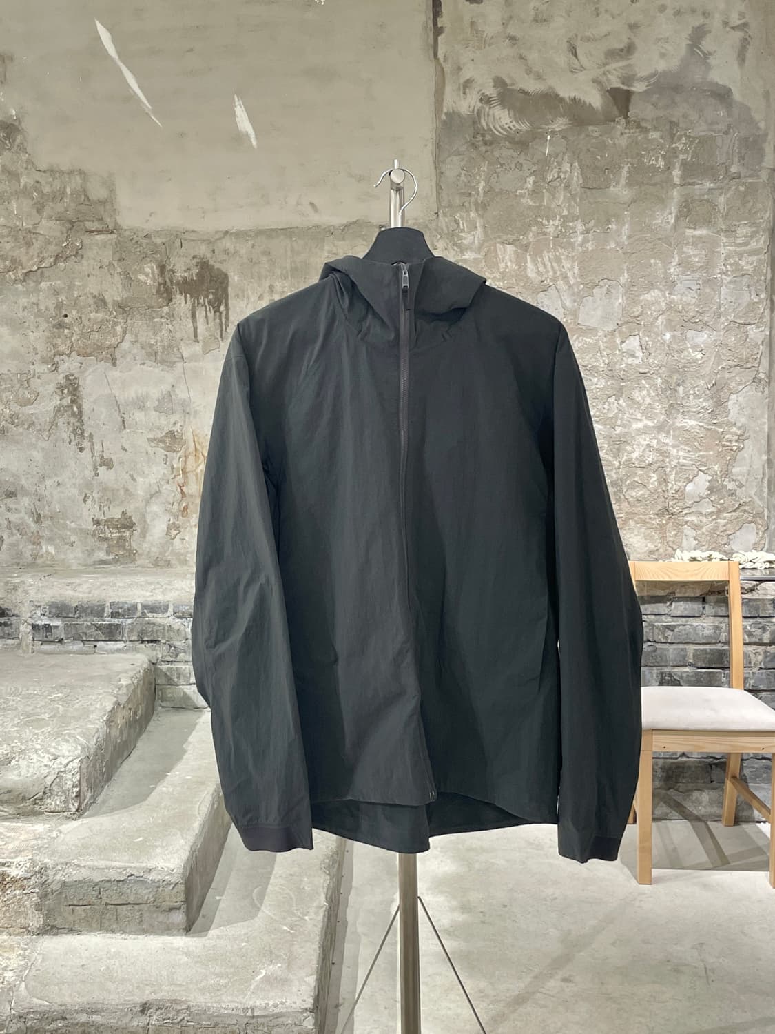 아크테릭스 베일런스 그레이 나일론 윈드 브레이커 상품이미지1