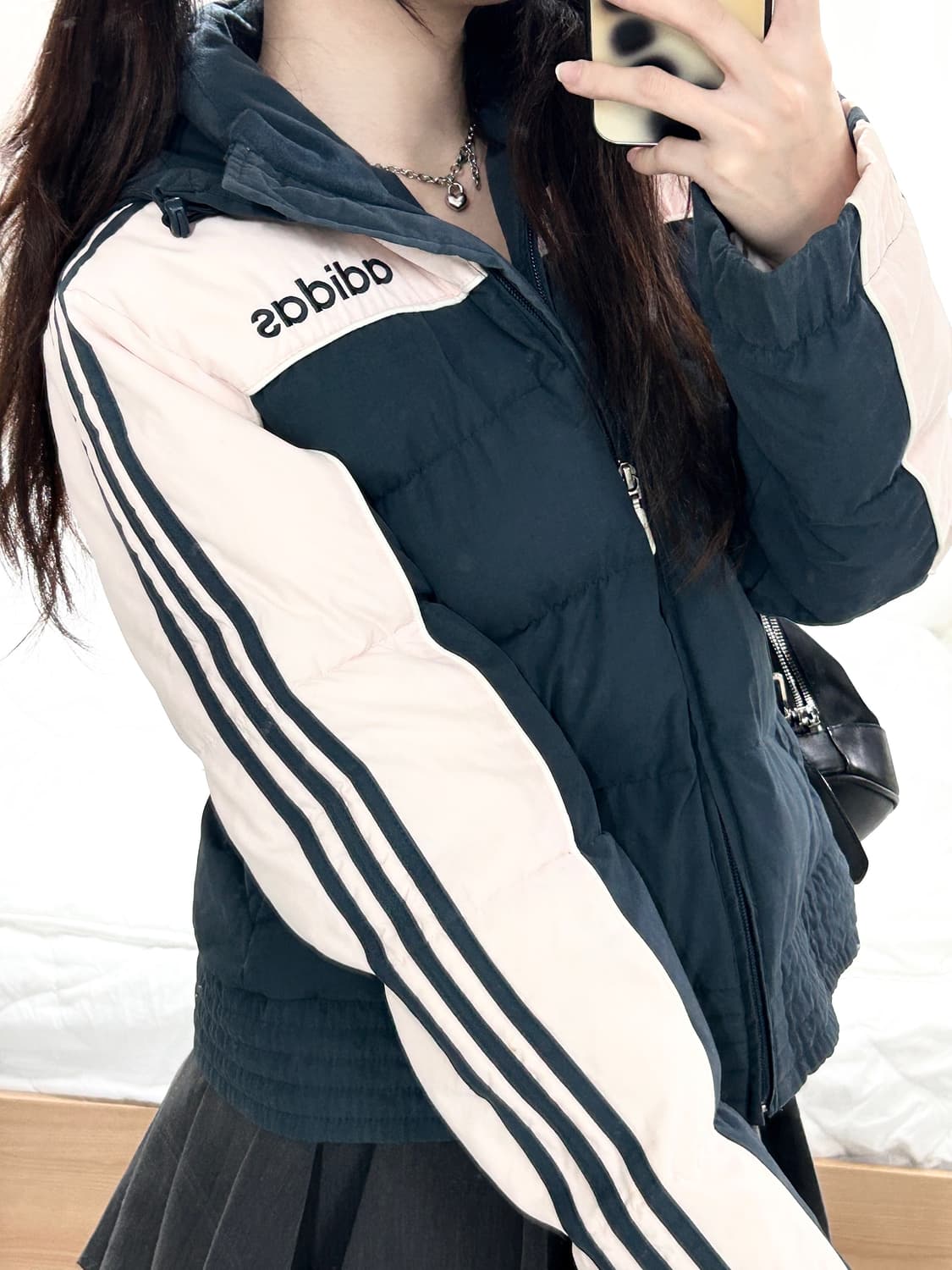 아디다스 자수로고 남핑 패딩 상품이미지3