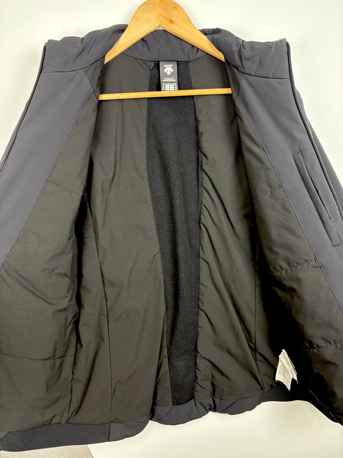 데상트 경량패딩 F360 러닝 자켓 상품이미지4