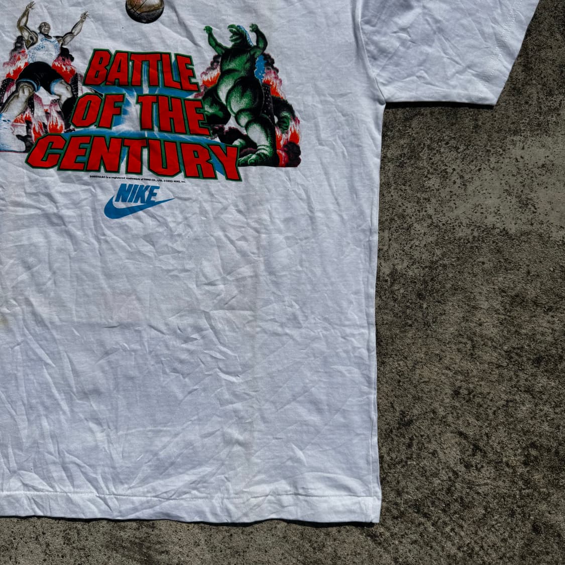 [L] 90s Nike 나이키 바클리VS고질라 프린팅 티셔츠 상품이미지4