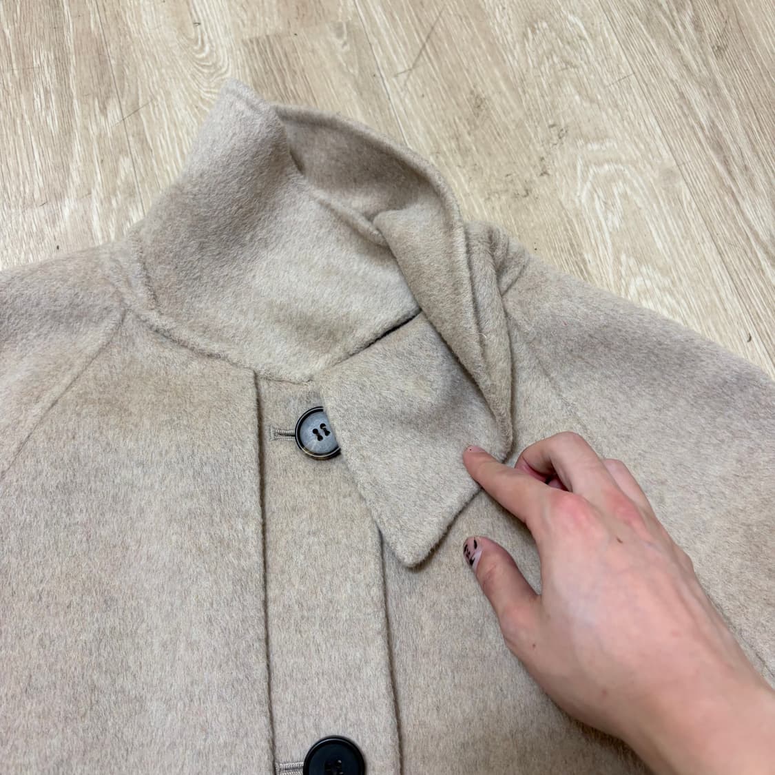 무신사 스탠다드 무탠다드 캐시미어 트렌치코트 S/90  상품이미지5