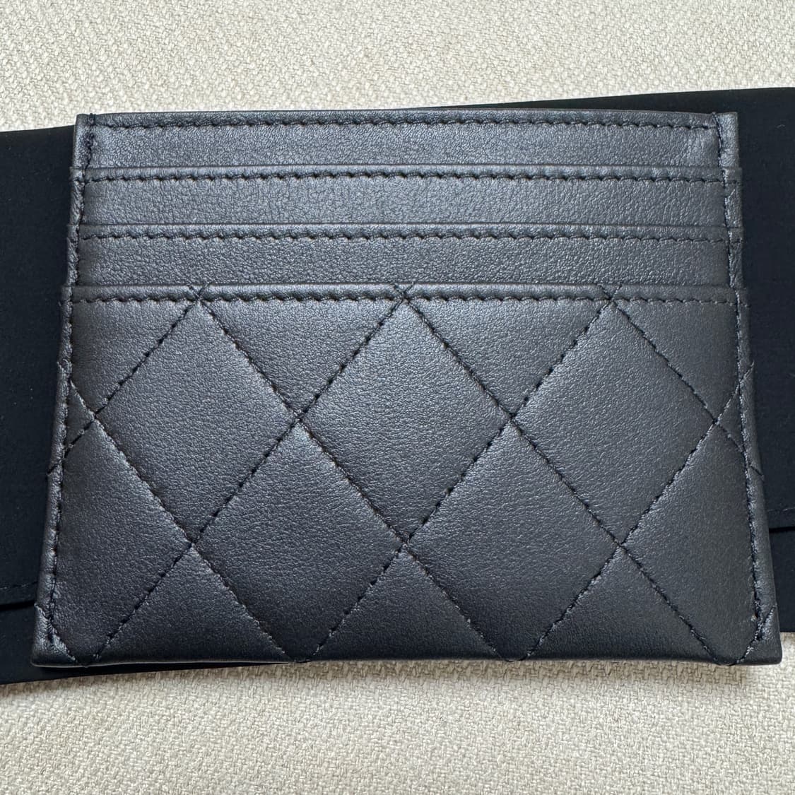 샤넬 클래식 카드홀더 쏘블랙 내장칩 새제품 상품이미지3