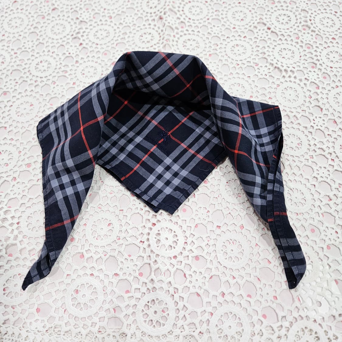 버버리네이비 체크 손수건 상품이미지1