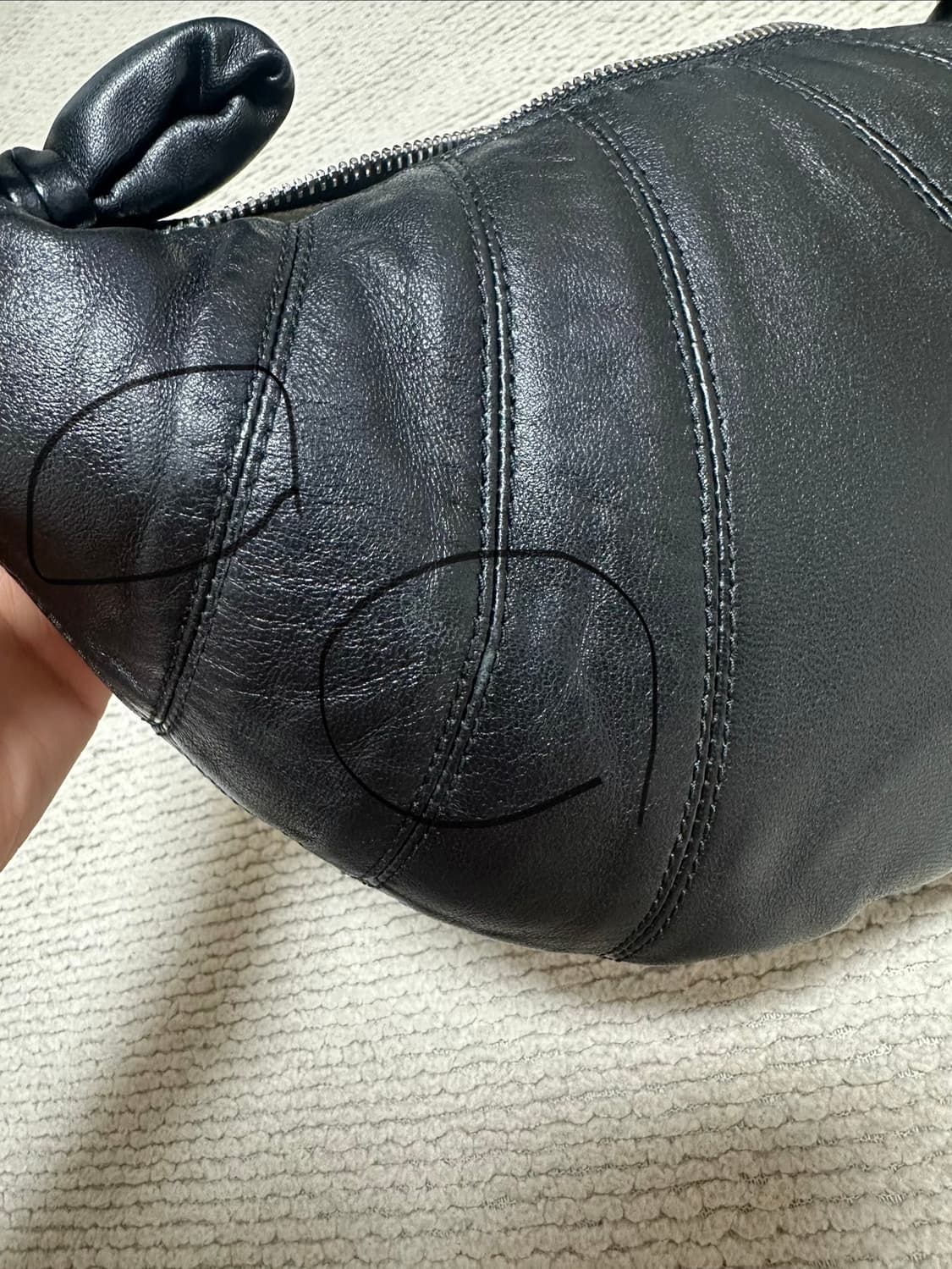 르메르 포춘백 미니 블랙 나파레더 램스킨 상품이미지7