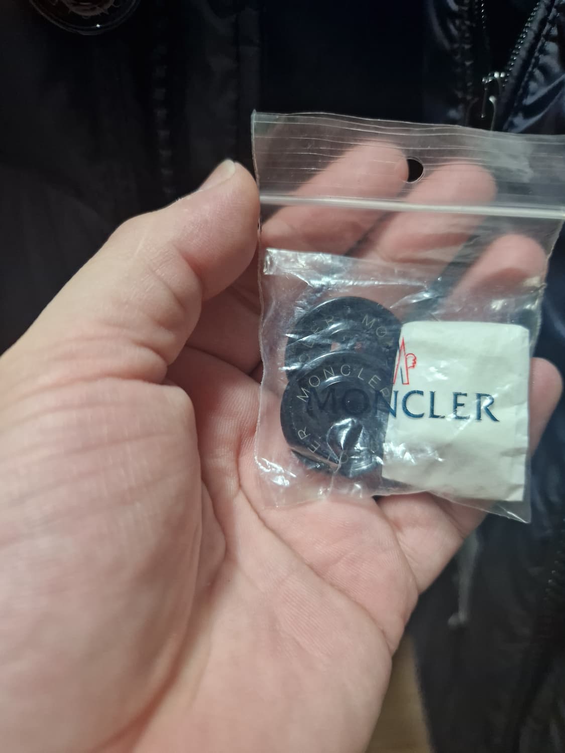 정품 몽클레어 아프톤 롱패딩 다크네이비 판매합니다. 상품이미지9