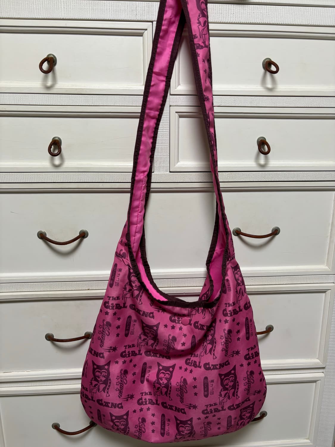 나이스고스트클럽 핫핑크 패턴 크로스백 상품이미지3