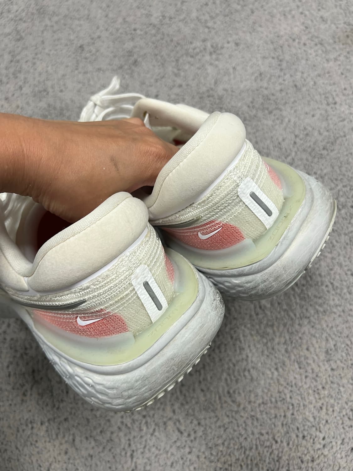 (265) 나이키 줌X 인빈서블런 화이트 크림슨 상품이미지3