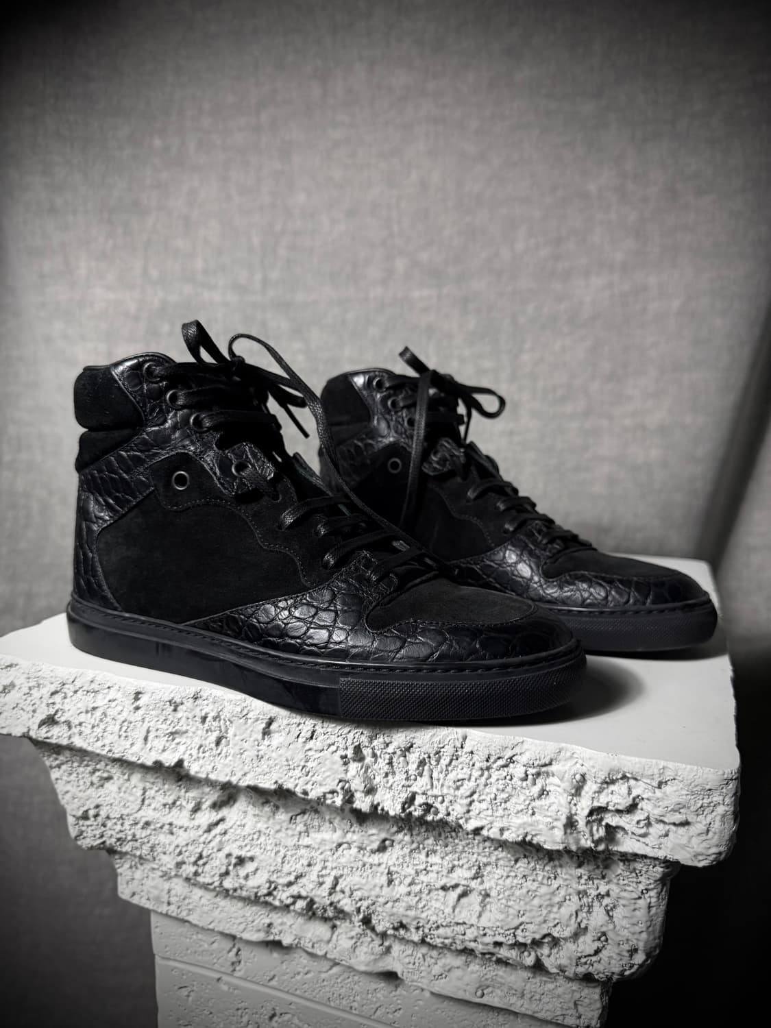 Balenciaga Croc High Top Sneakers 상품이미지1