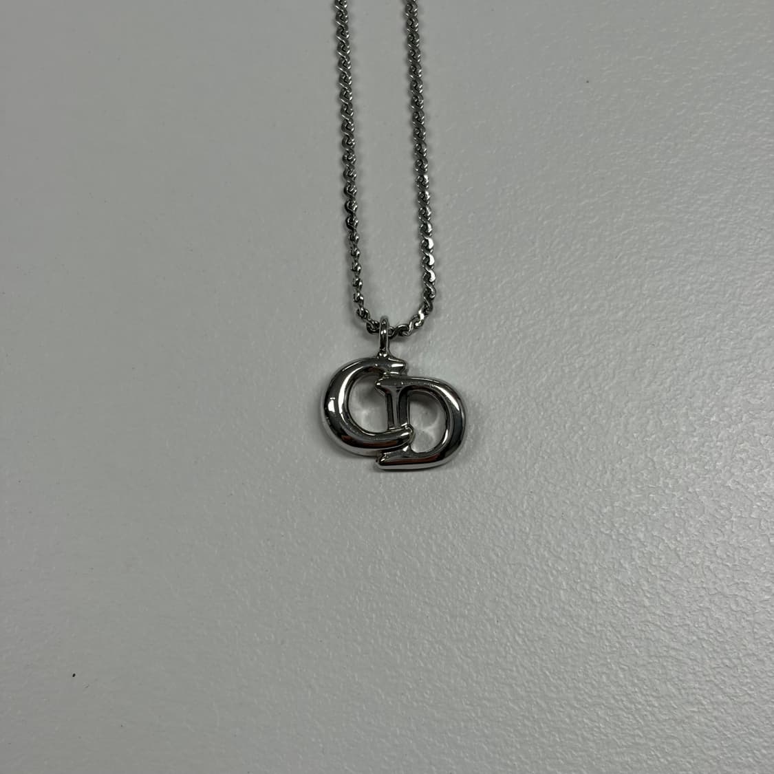 디올 미니 CD 목걸이 상품이미지2