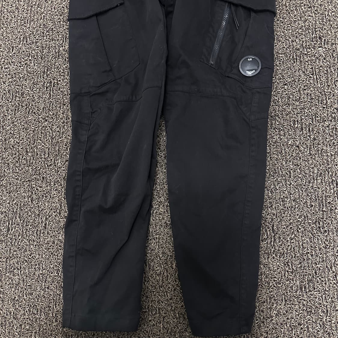 CP컴퍼니 한국매장판 렌즈 블랙 카고바지 46사이즈 상품이미지3