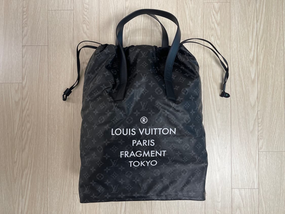 프라그먼트 x 루이비통 카바스 라이트 이클립스 토트백 상품이미지1