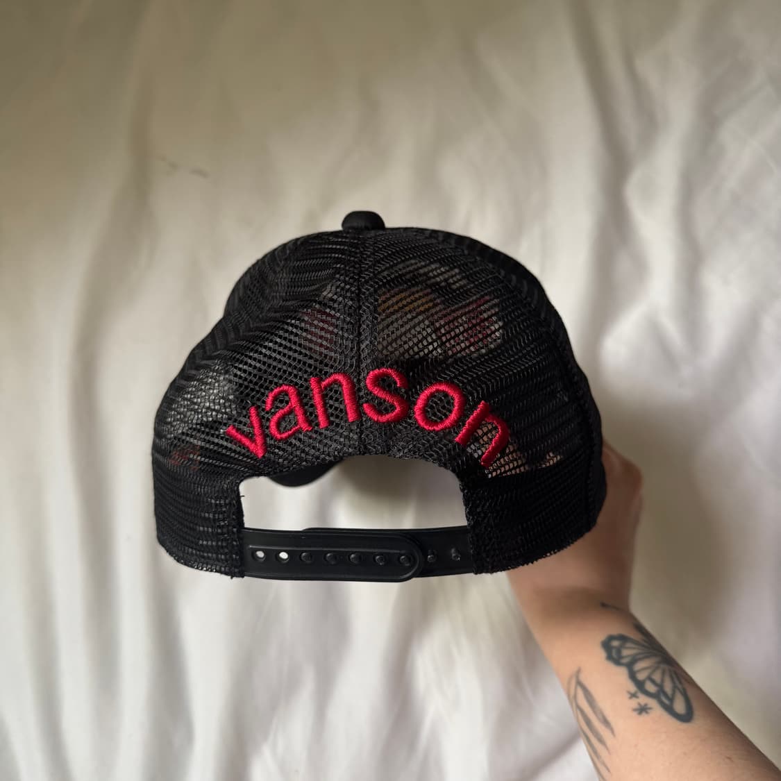 Vanson 밴슨 패치디테일 레터링 레드 윙 로고 메쉬캡 모자 상품이미지3