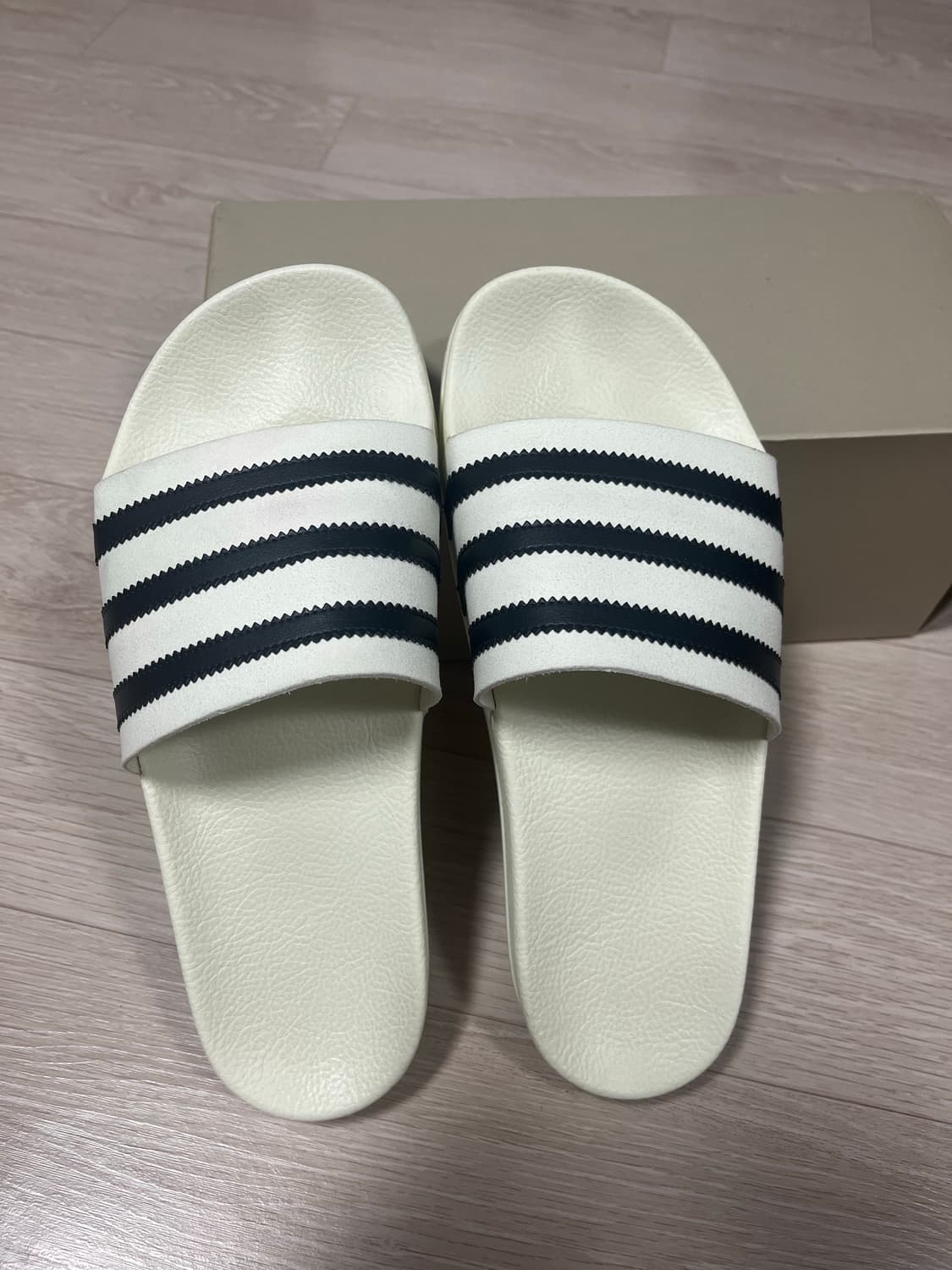 피어오브갓 x 아디다스 / 아딜렛 슬라이드 슬리퍼 / 265 상품이미지3