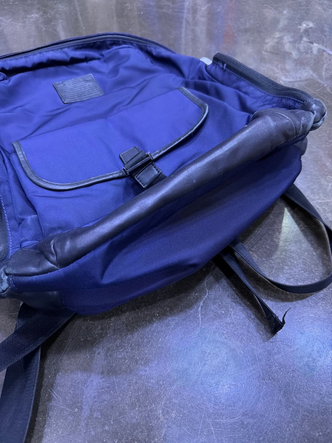 코치 보야지 백팩 네이비 가방 상품이미지6