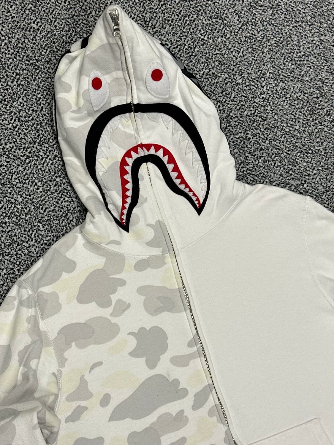 베이프 샤크 화이트 후드집업 상품이미지2