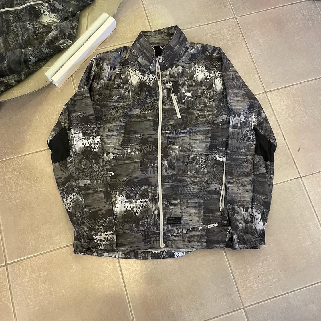 오클리 스컬 바람막이 상품이미지1