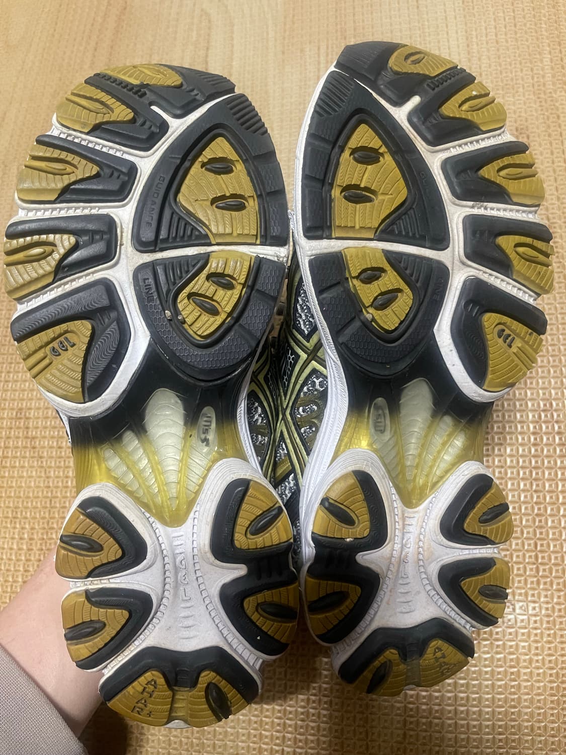 250 아식스 젤 님버스 12 상품이미지7