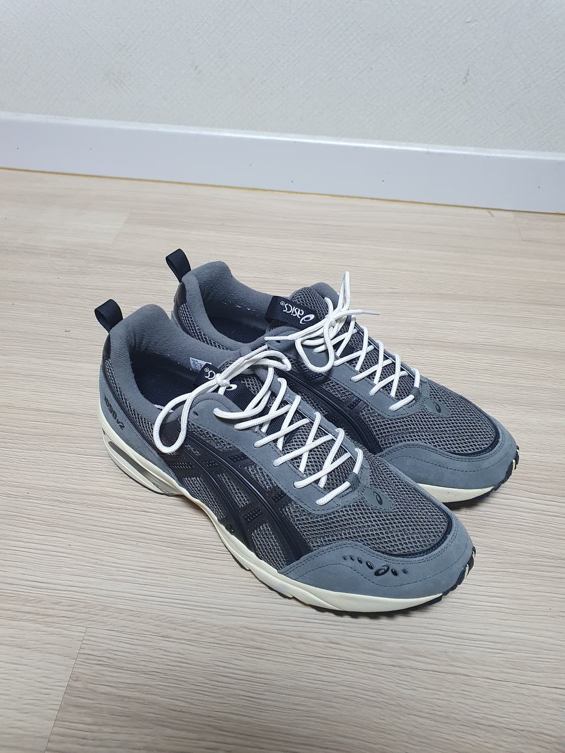 아식스 젤 1090 v2 오이스터 그레이 305 상품이미지2