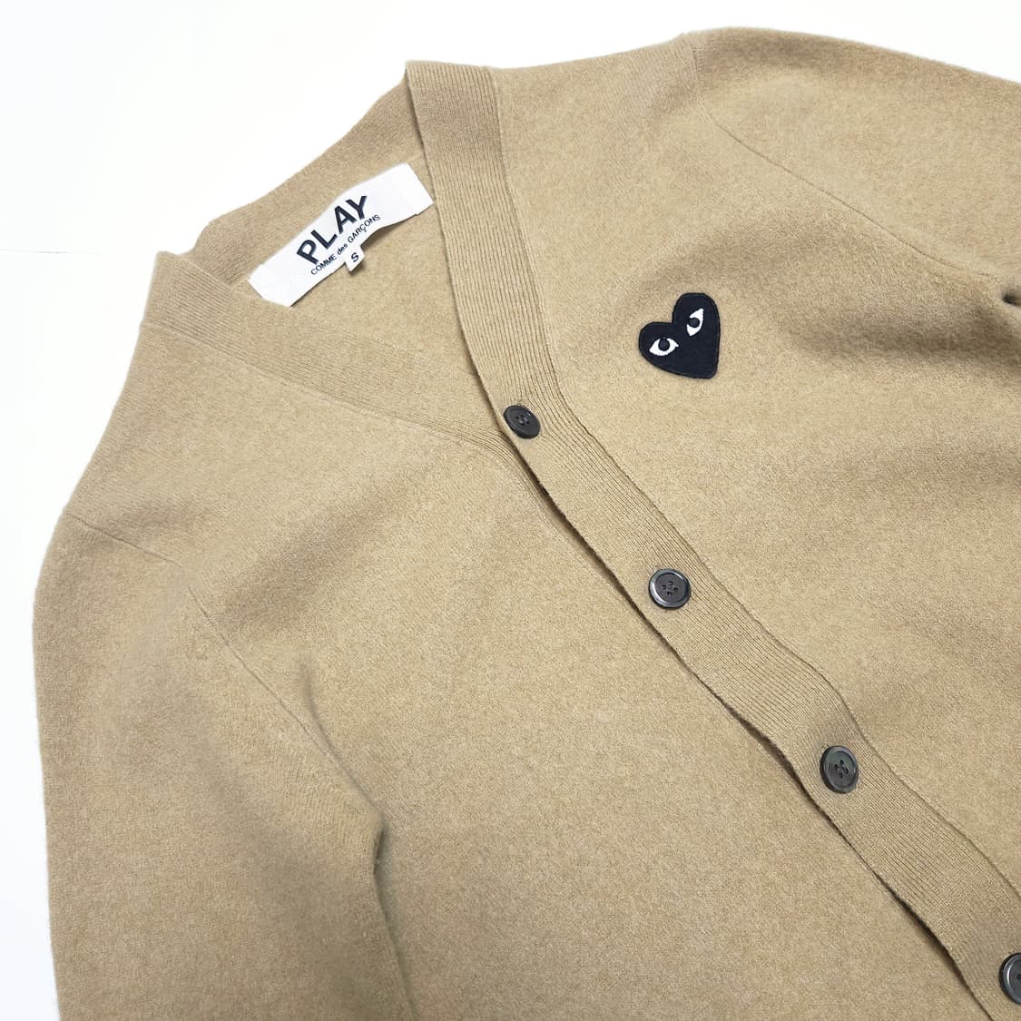 꼼데가르송 블랙 와펜 울 가디건 베이지 상품이미지3