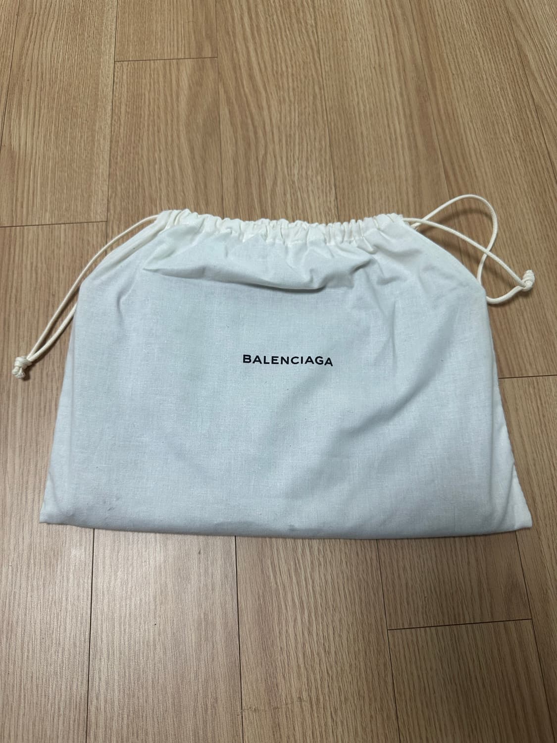 발렌시아가 램스킨 모터백 클러치 상품이미지3