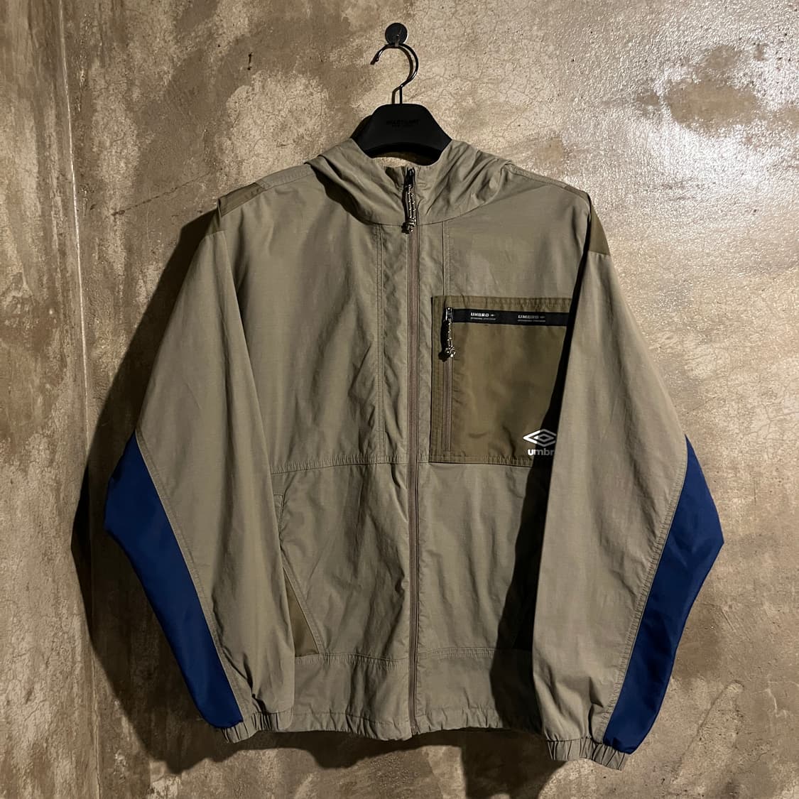 엄브로 바람막이 자켓 상품이미지1