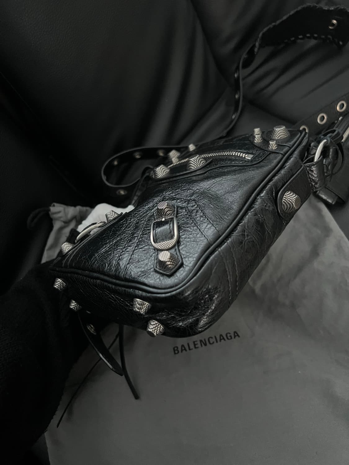 발렌시아가 르카골 아레나 크로스백 상품이미지4