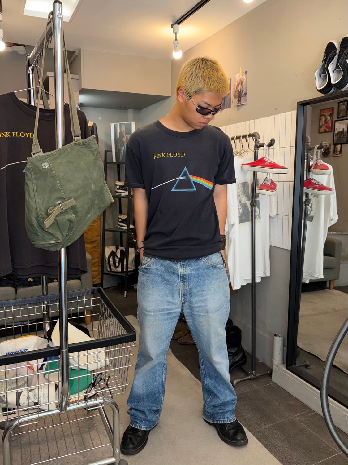 90‘s Pink Floyd artwork faded T-shirt 상품이미지3