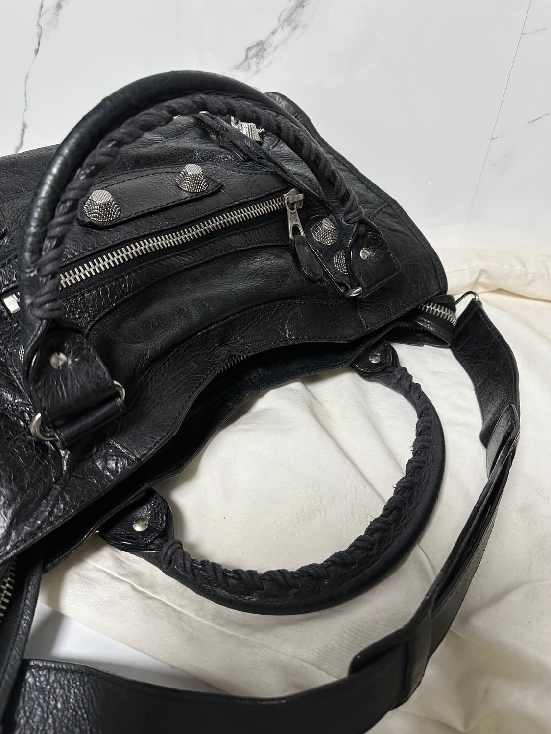 [A+ 정품] 발렌시아가 자이언트 시티 모터백 미디움 블랙 상품이미지6