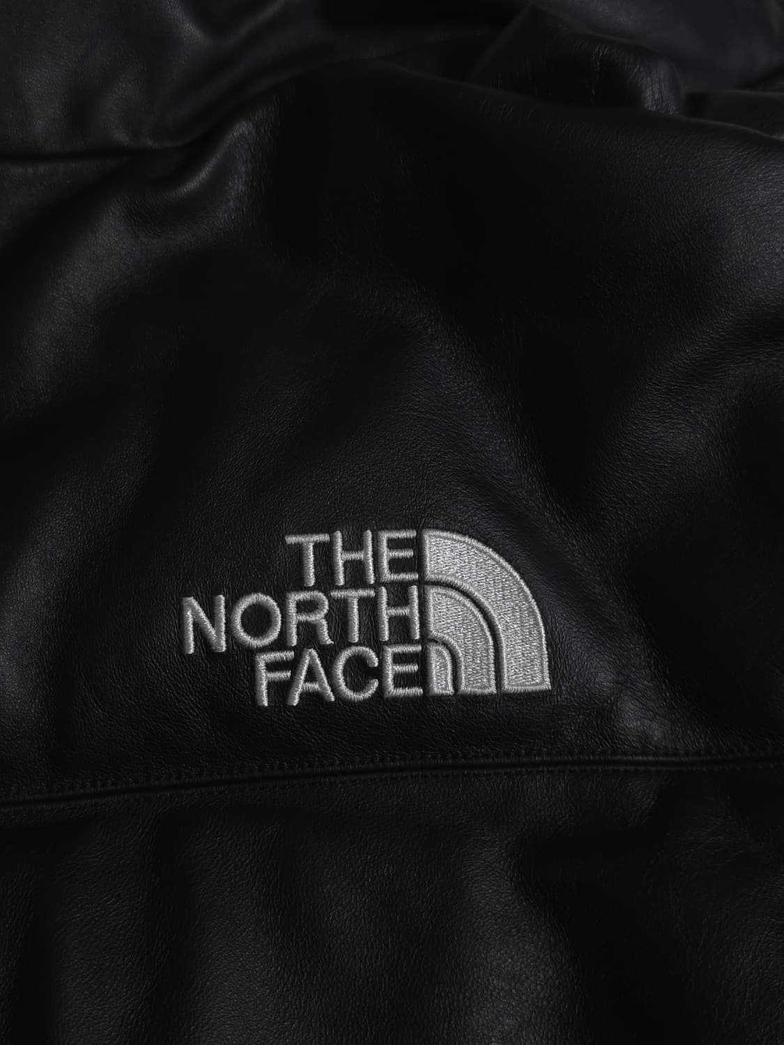 [L] 슈프림 노스페이스 레더 눕시 패딩 블랙 상품이미지4