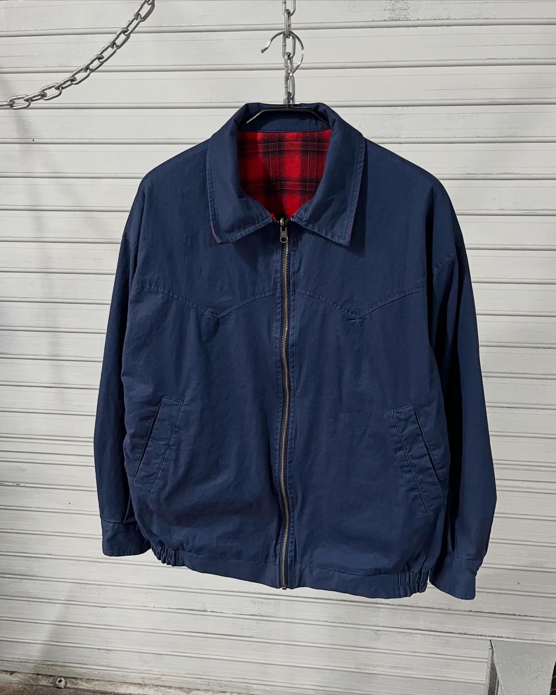Wears western bomber jacket 상품이미지1
