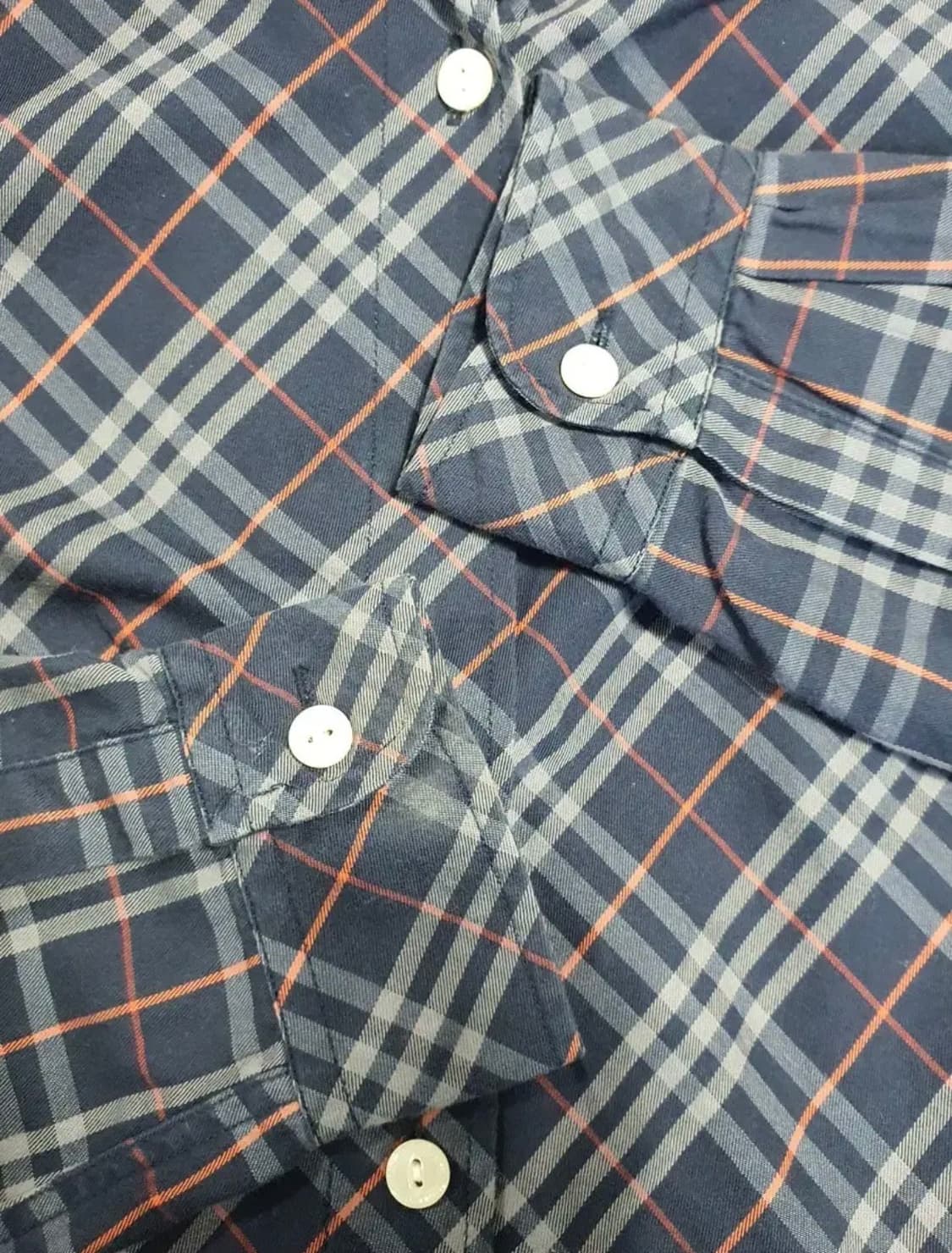[정품/후루츠최저가]버버리 런던 클래식 네이비 노바 체크 셔츠 상품이미지5