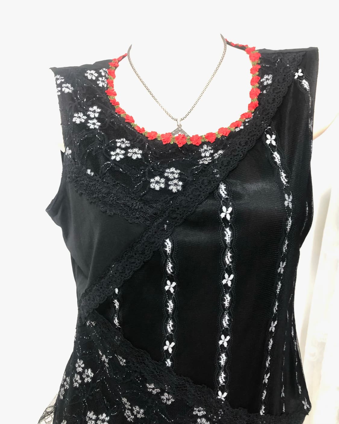 black patchwork rose neck sleeveless 상품이미지3