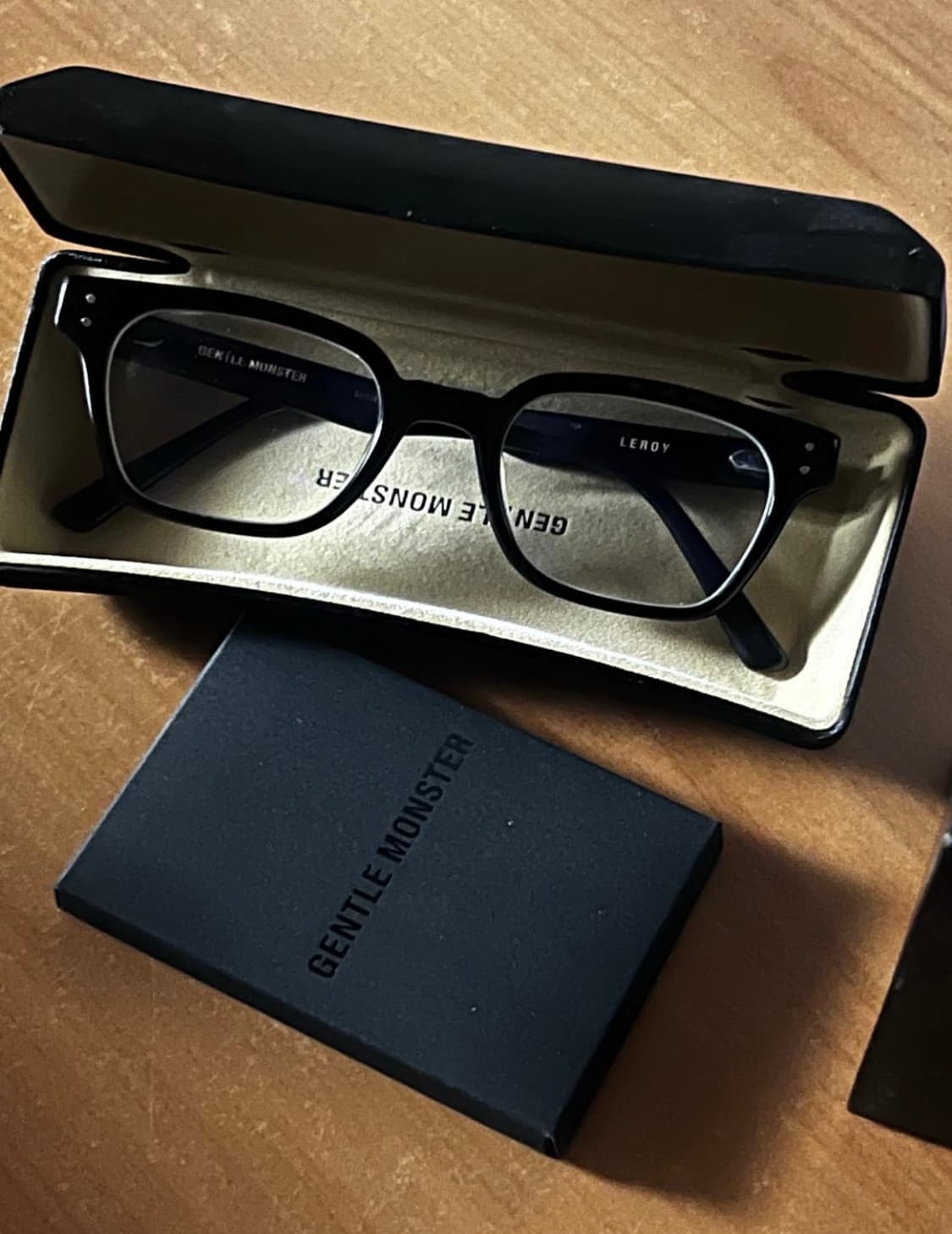 젠틀몬스터 르로이 01 상품이미지1