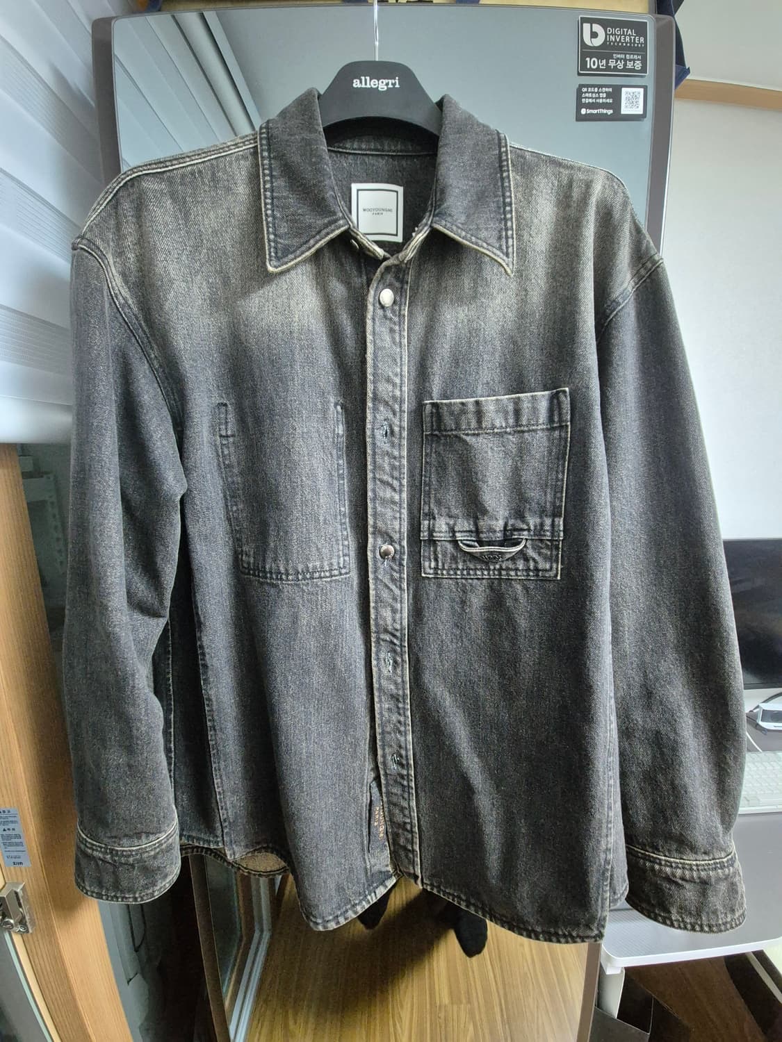우영미 25SS 그레이 워싱 데님 백로그 셔츠 50 상품이미지2